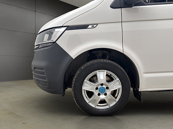 Volkswagen Transporter 27 of 30