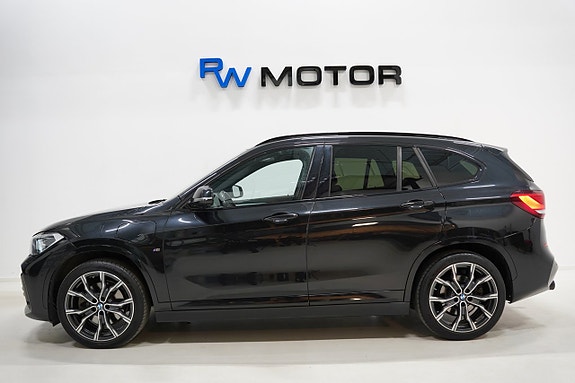 BMW X1 3 of 5