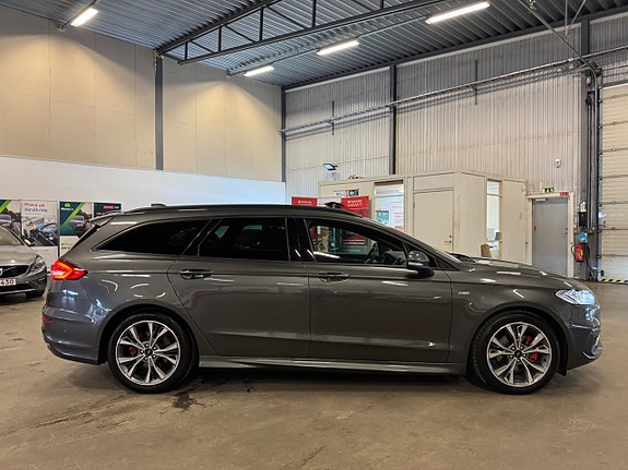Ford Mondeo 4 of 5