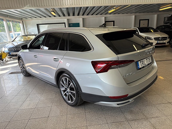 Skoda Octavia Scout 5 of 5