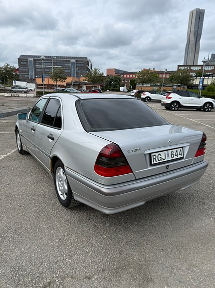 Mercedes-Benz C180 6 of 30