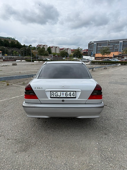 Mercedes-Benz C180 5 of 5