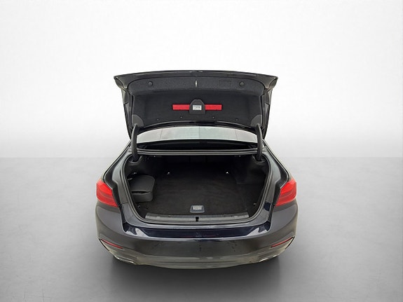 BMW 530e 8 of 30