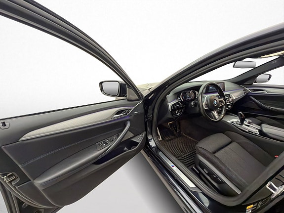 BMW 530e 14 of 30