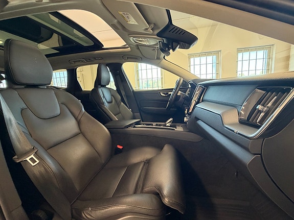 Volvo XC60 26 of 27