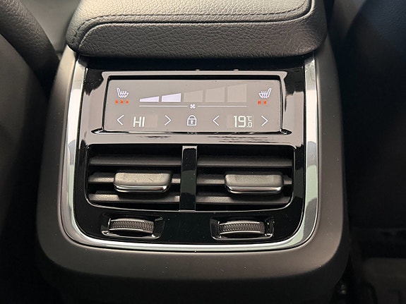 Volvo XC60 22 of 27