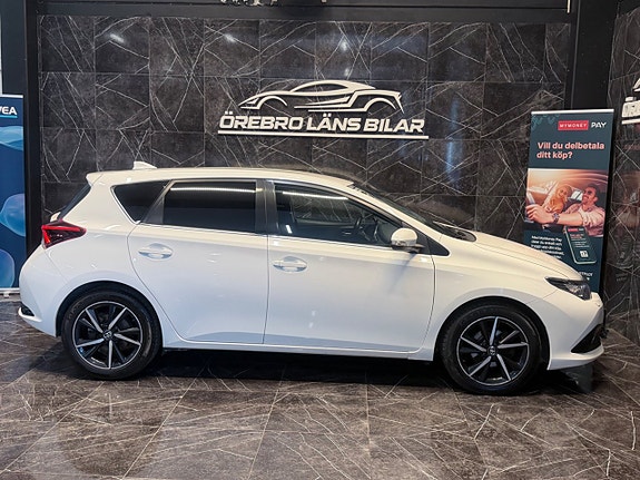 Toyota Auris 9 of 23