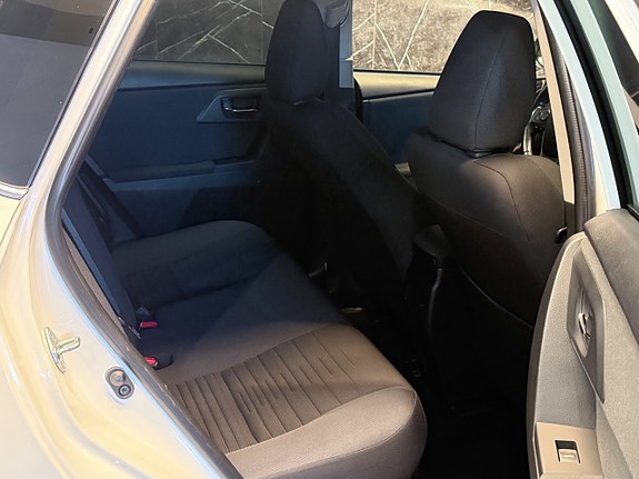Toyota Auris 16 of 23