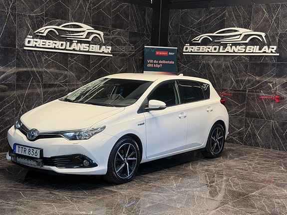 Toyota Auris 7 of 23