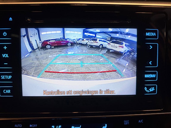 Toyota Auris 21 of 23