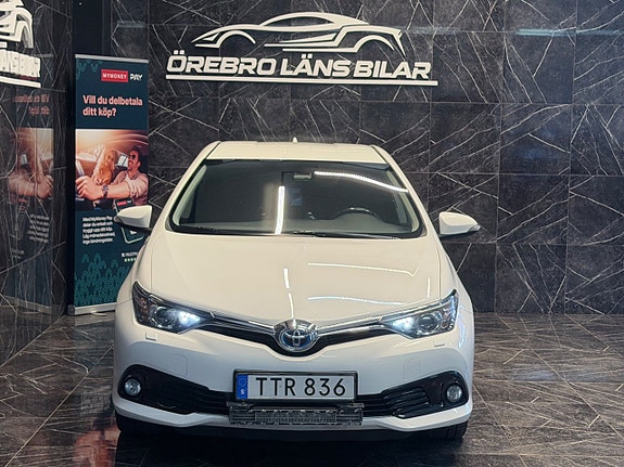 Toyota Auris 11 of 23