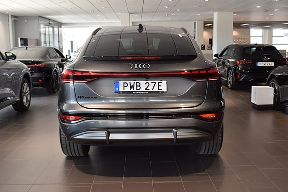 Audi Q6 e-tron 3 of 5