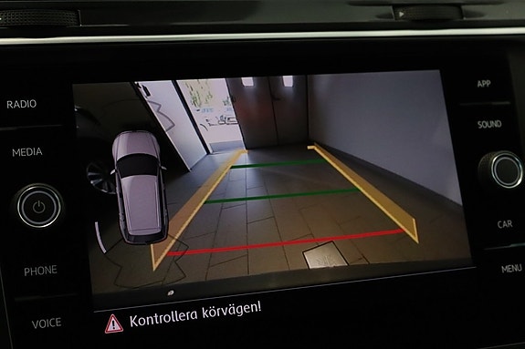 Volkswagen Tiguan 12 of 18