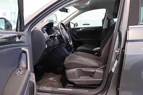 Volkswagen Tiguan 4 of 5