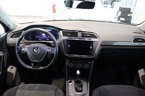 Volkswagen Tiguan 9 of 18