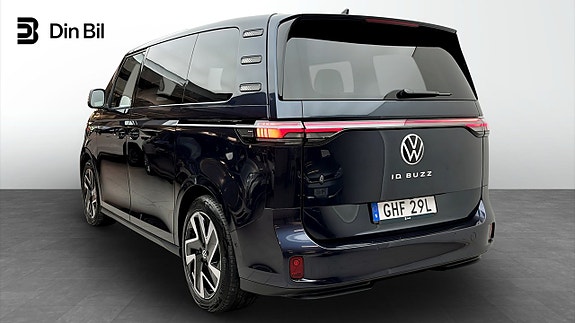 Volkswagen ID. Buzz 3 of 5