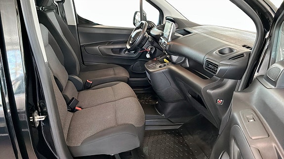 Peugeot e-Partner 3 of 5
