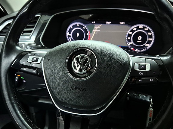 Volkswagen Tiguan 18 of 30