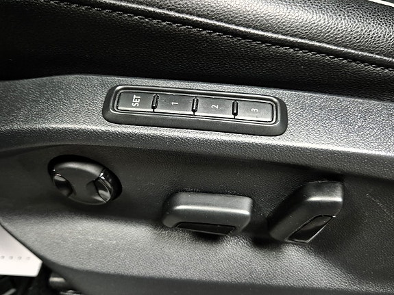 Volkswagen Tiguan 13 of 30