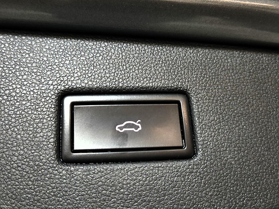 Volkswagen Tiguan 8 of 30