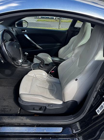 Peugeot RCZ 3 of 5