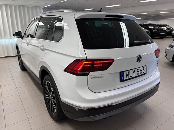 Volkswagen Tiguan 4 of 5