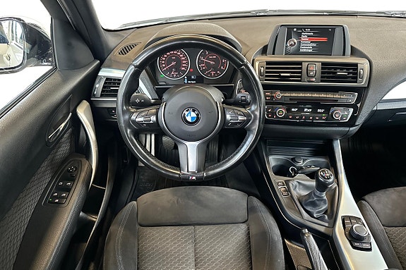 BMW 118d 15 of 25