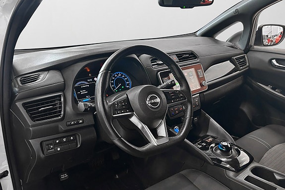 Nissan Leaf 9 of 21