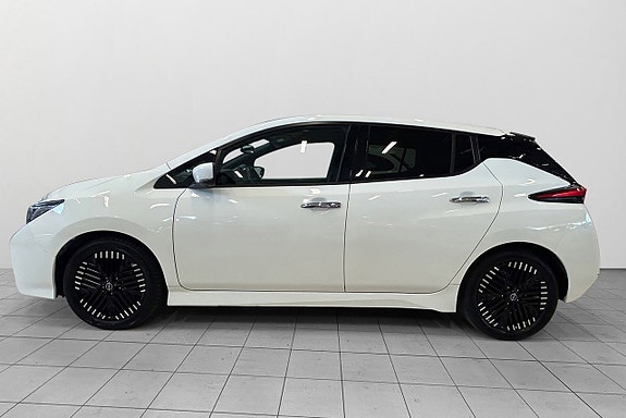 Nissan Leaf 4 of 5