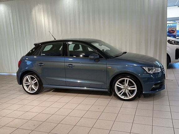 Audi A1 2 of 5
