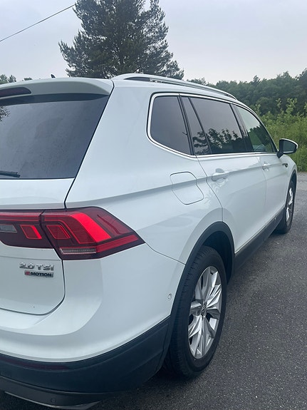 Volkswagen Tiguan Allspace 4 of 5
