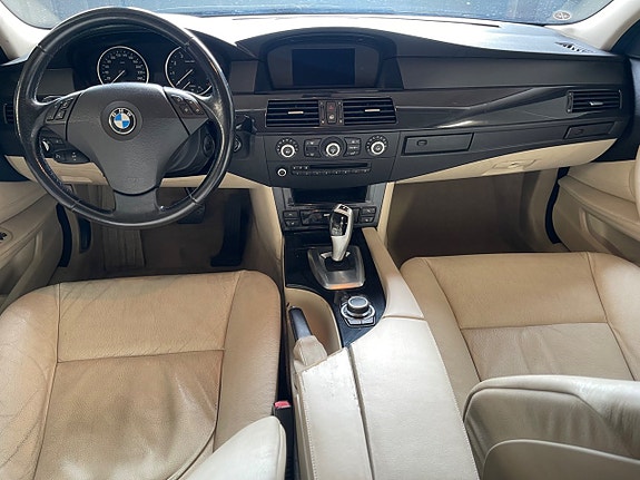 BMW 520i 14 of 14