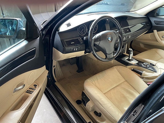 BMW 520i 12 of 14