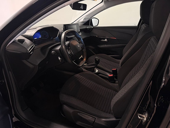 Peugeot 208 6 of 9