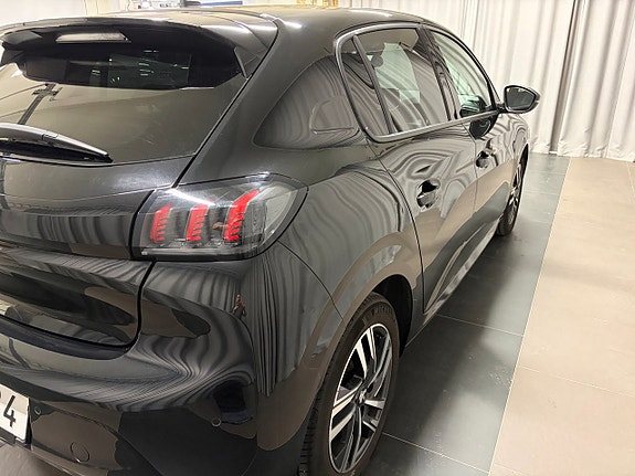 Peugeot 208 4 of 5