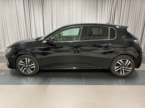 Peugeot 208 2 of 5