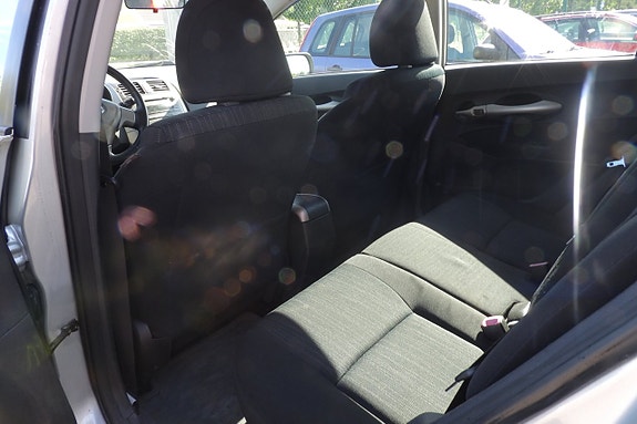Toyota Auris 11 of 16