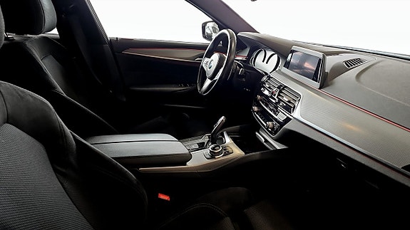 BMW 530i 3 of 5