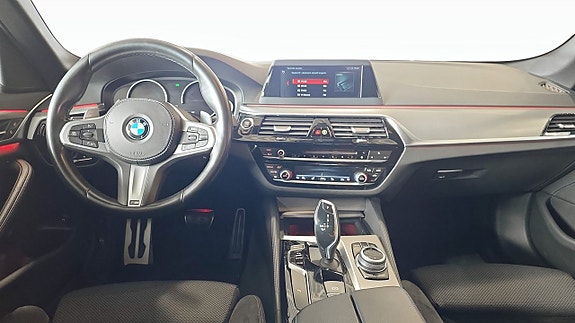 BMW 530i 4 of 5