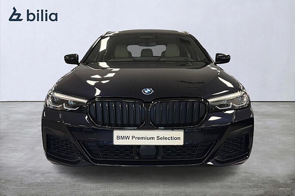 BMW 530e 5 of 17