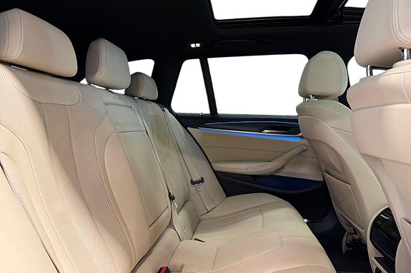 BMW 530e 7 of 17