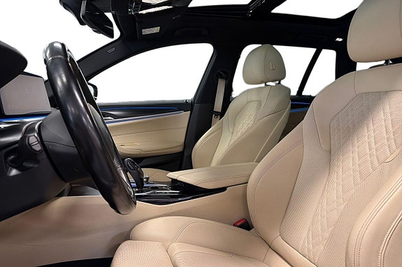 BMW 530e 12 of 17