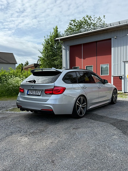 BMW 320d 2 of 8