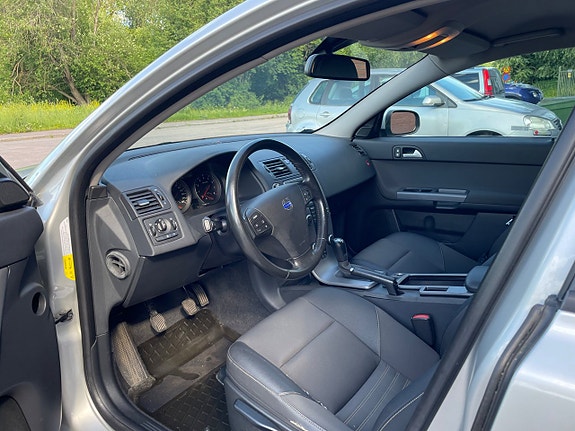 Volvo S40 10 of 16
