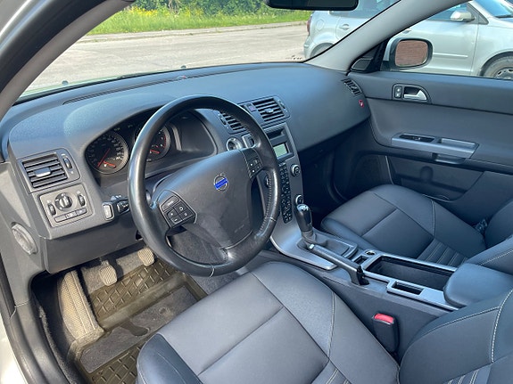 Volvo S40 11 of 16