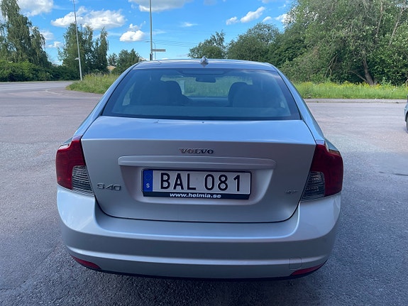 Volvo S40 8 of 16