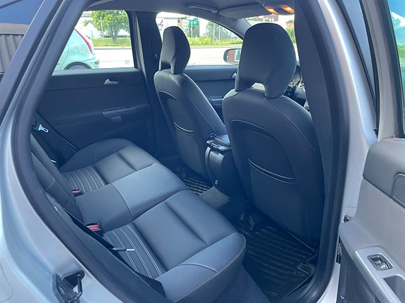 Volvo S40 14 of 16