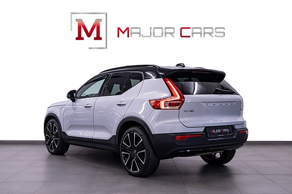 Volvo XC40 4 of 5