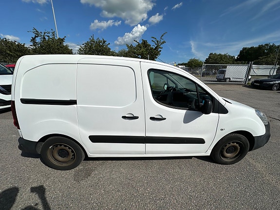 Peugeot Partner 3 of 5