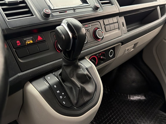 Volkswagen Transporter 28 of 30